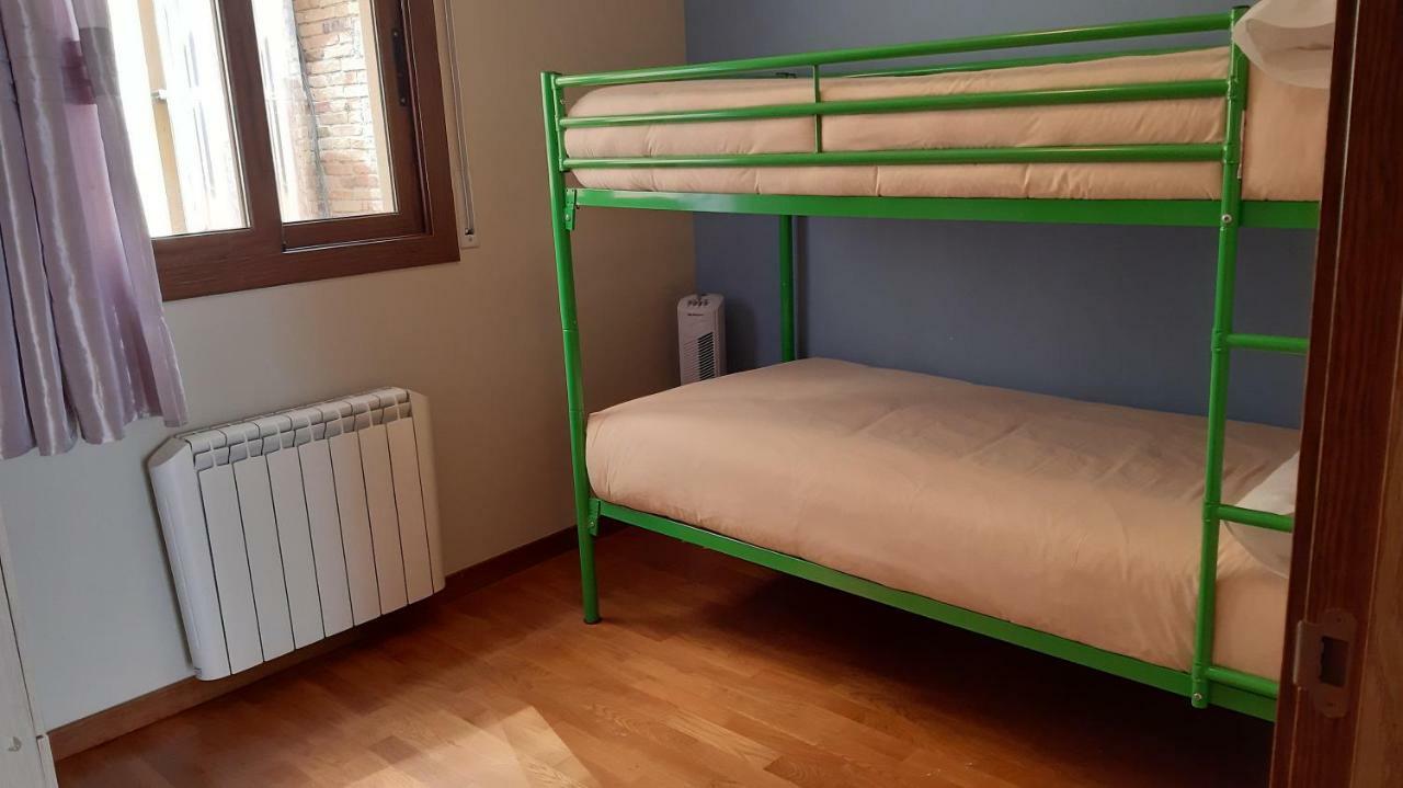 Apartaments Julia Pobla de Segur Εξωτερικό φωτογραφία