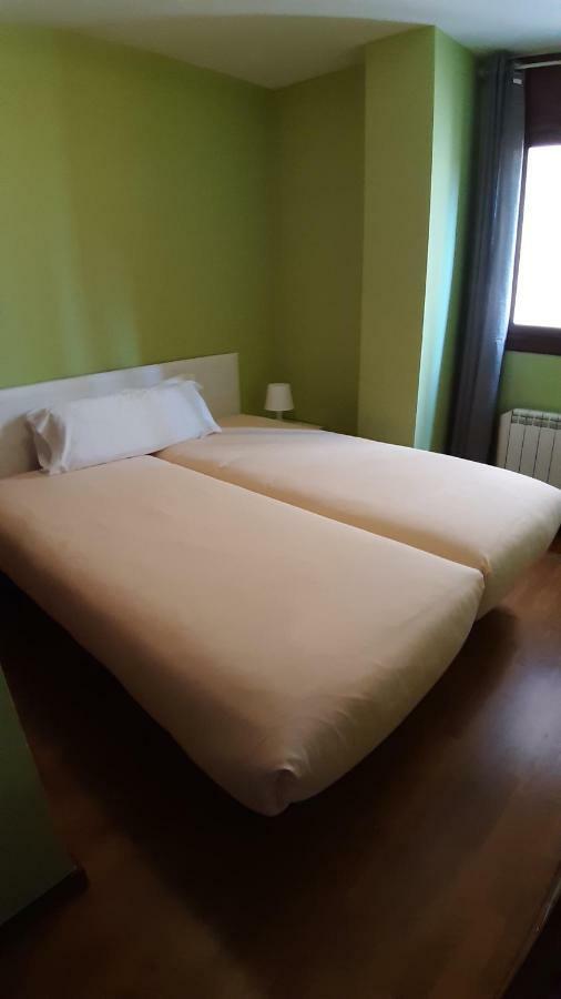 Apartaments Julia Pobla de Segur Εξωτερικό φωτογραφία